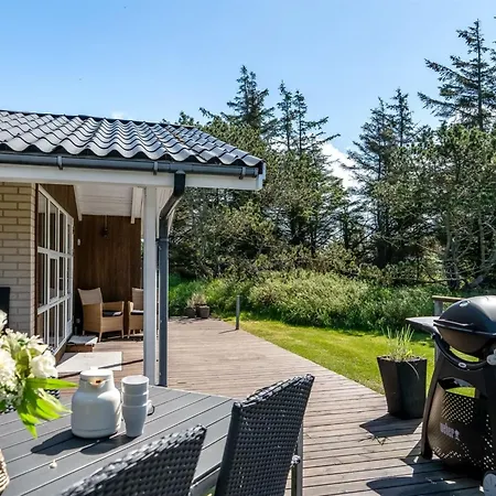 Brunetta - 800m From The Sea By Interhome